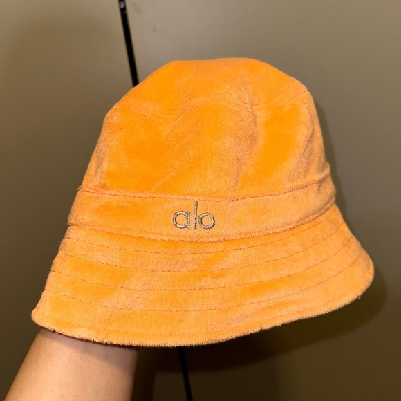 ALO Yoga Accessories - ALO Yoga Bucket Hat